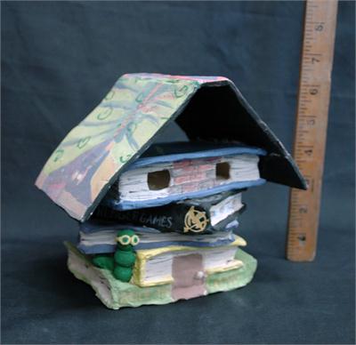 Honorable Mention, Becci Boesken, gr.12 (Ceramics, "At the Library")